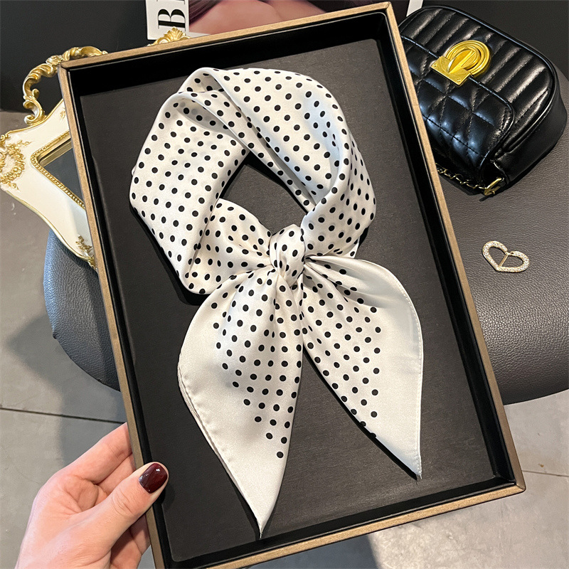 女性のための豪華なシルクのスカーフ,春と夏のための花の装飾が - Women Fashion Necktie のレビューと価格