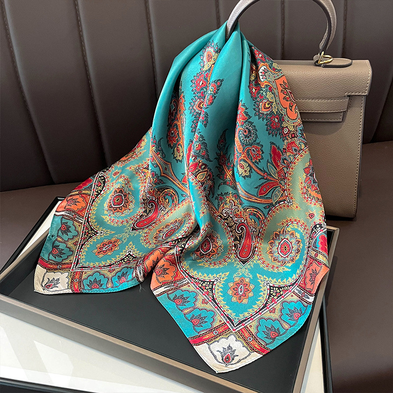 女性用フラワーシルキースカーフ,スクエアフォーマット,ラグジ - Women Fashion Necktie のレビューと価格